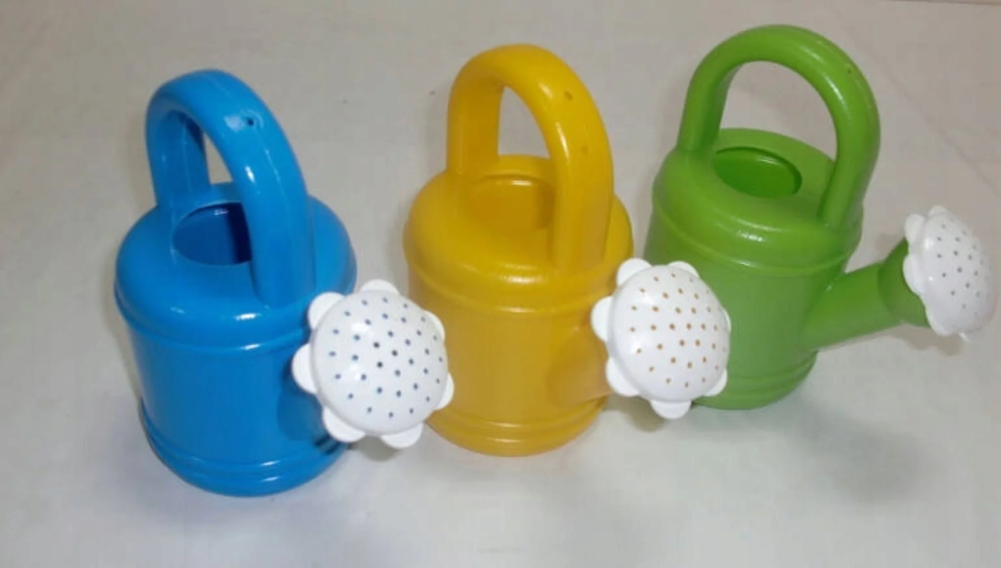 FESTIVALARTIKEL Kinder Gießkanne aus Plastik für Sandkasten Garten